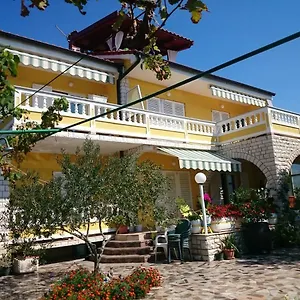 Sonja , Barbat na Rabu Croazia